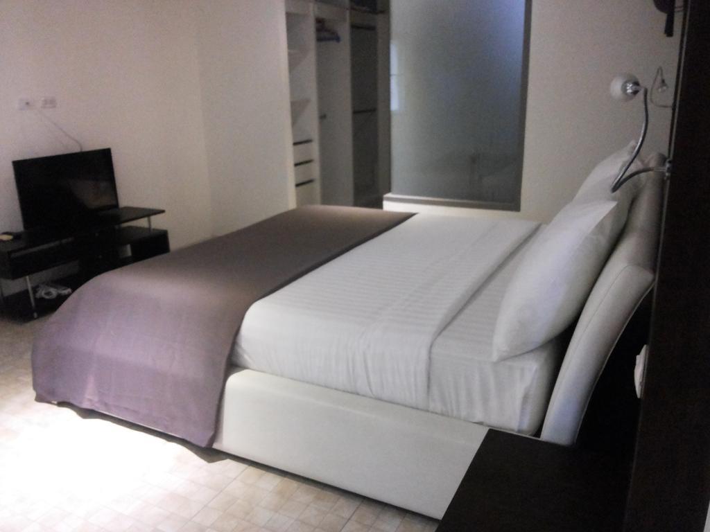 The Green Golf Condominium Kathu Rom bilde